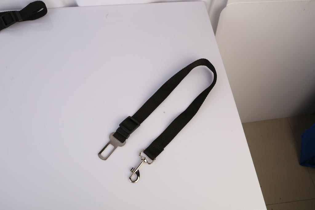 2PCS Adjustable Pet Seat Belt Harness – Dog & Cat Safety Leash for Car Travel